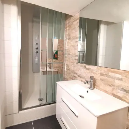 Apartment Loft Avec Verriere A 5 Min A Pieds De La Gare