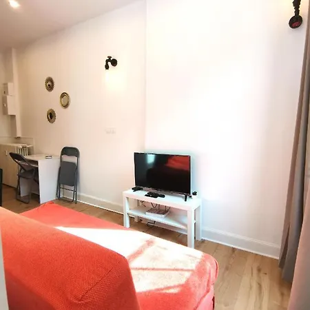 Apartment Loft Avec Verriere A 5 Min A Pieds De La Gare